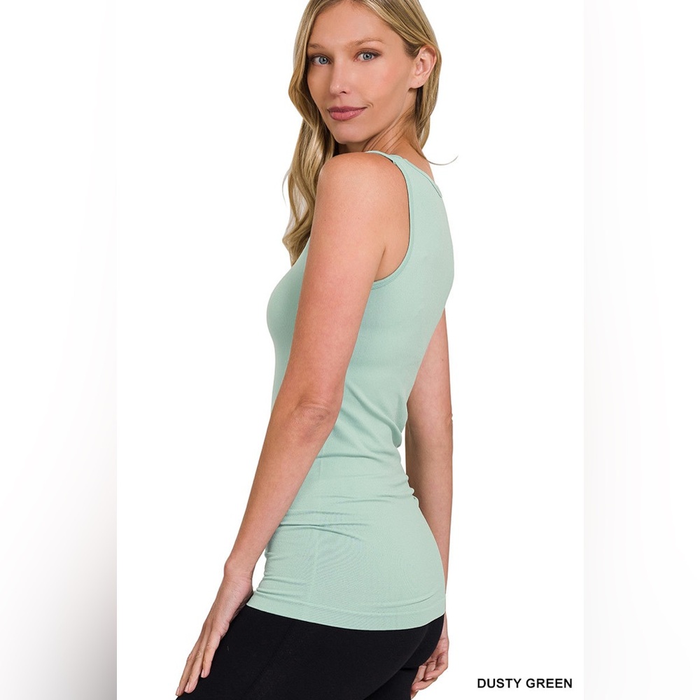 Zenana Scoop Neck Seamless Tank Top - Picture 3 of 4
